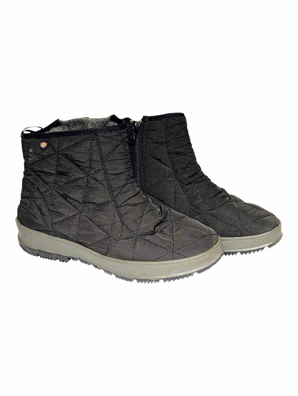 Bogs Snowday Low Black Quilted Boots